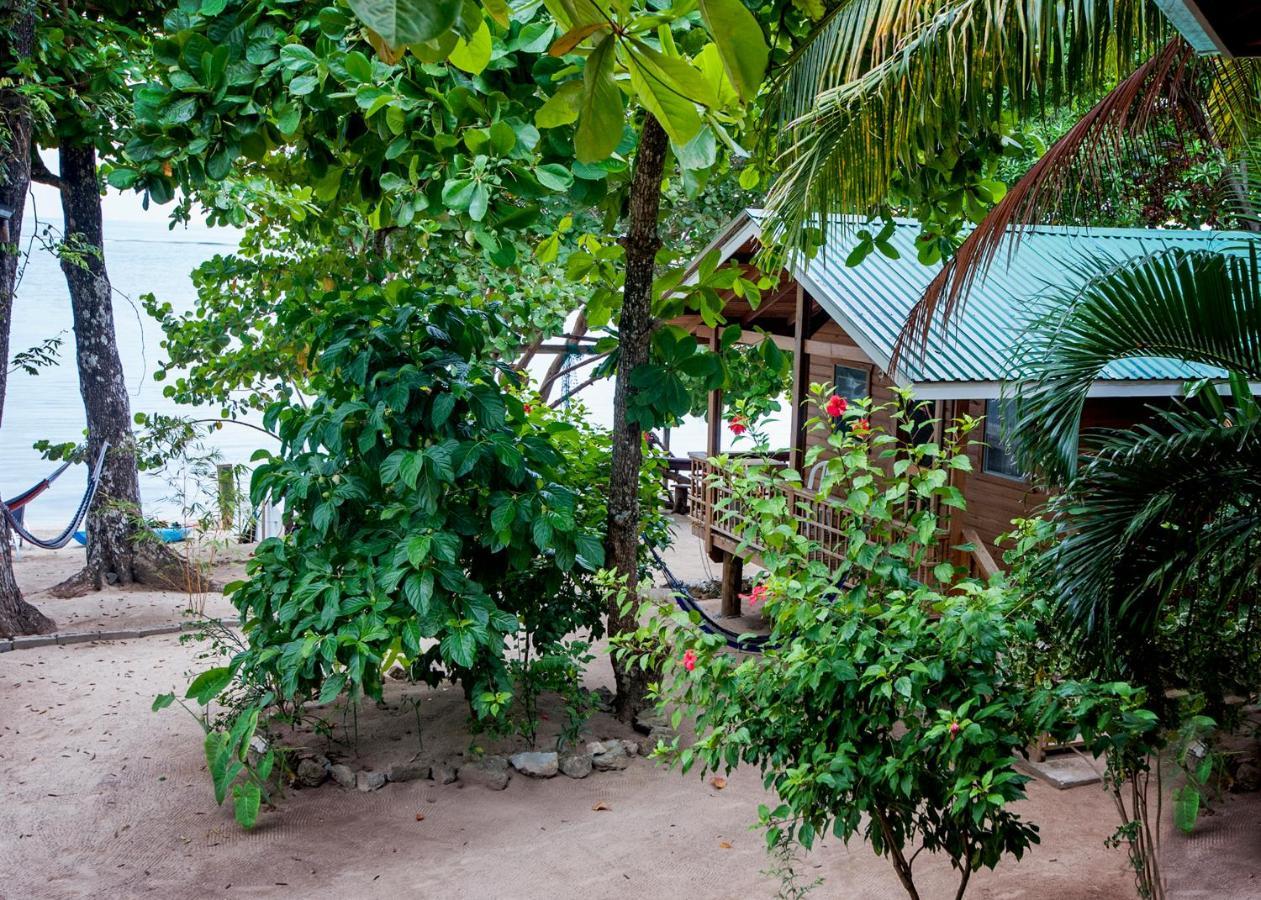 Villa Blue Island Divers Casita Azul à Sandy Bay Extérieur photo